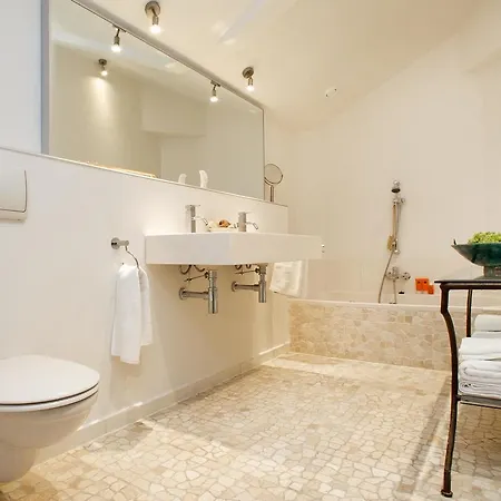 Hoevell Apartment *