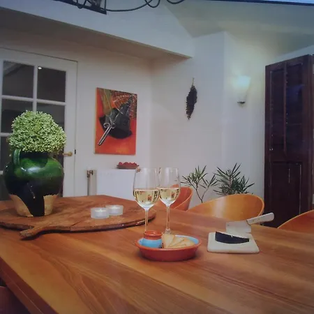 Hoevell Apartment *